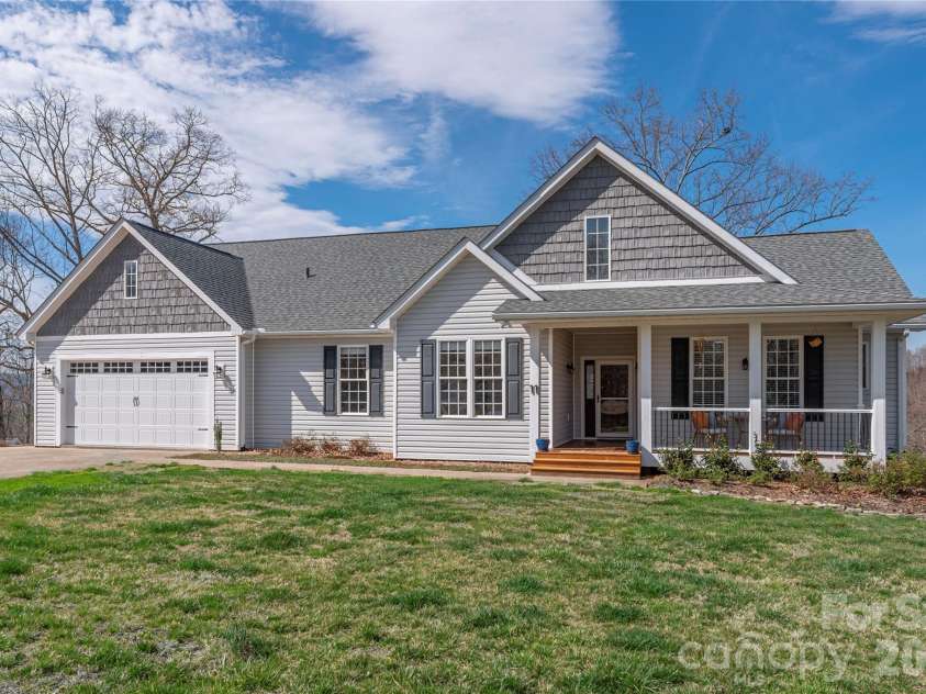 11 Briar Ridge Drive, Fairview, NC 28730.  MLS# CAR4350969, YatesRealty ID 8958. 11 Briar Ridge 