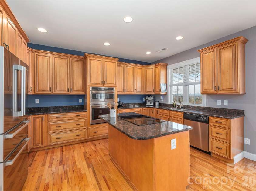 11 Briar Ridge Drive, Fairview, NC 28730.  MLS# CAR4350969, YatesRealty ID 8958. Tons of Cabinets