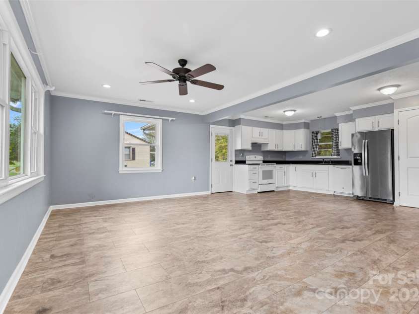 2117 Charlotte Highway, Mooresville, NC 28117.  MLS# CAR4193524, YatesRealty ID 8958. 