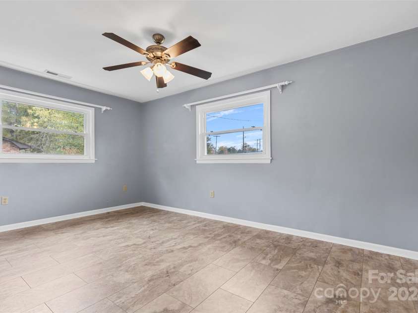 2117 Charlotte Highway, Mooresville, NC 28117.  MLS# CAR4193524, YatesRealty ID 8958. 