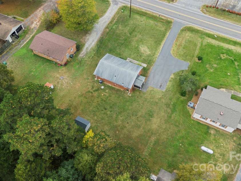 2117 Charlotte Highway, Mooresville, NC 28117.  MLS# CAR4193524, YatesRealty ID 8958. 