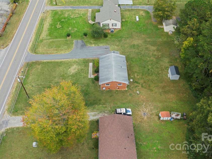 2117 Charlotte Highway, Mooresville, NC 28117.  MLS# CAR4193524, YatesRealty ID 8958. 