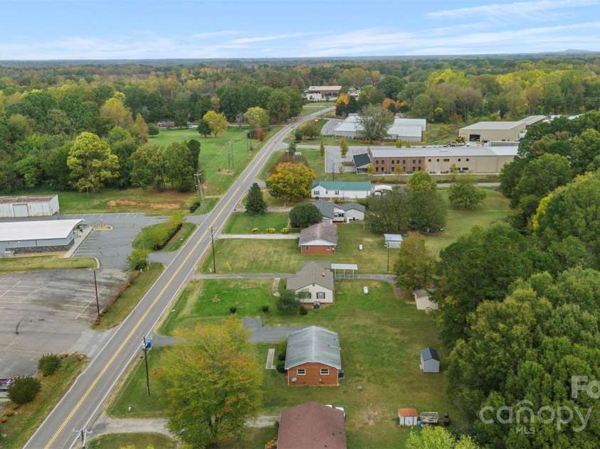 2117 Charlotte Highway, Mooresville, NC 28117.  MLS# CAR4193524, YatesRealty ID 8958. 