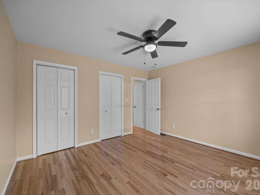 25 Byrd Road, Black Mountain, NC 28711.  MLS# CAR4338401, YatesRealty ID 8959. Double Closet Access