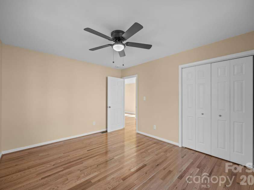 25 Byrd Road, Black Mountain, NC 28711.  MLS# CAR4338401, YatesRealty ID 8959. Spacious Closet Space