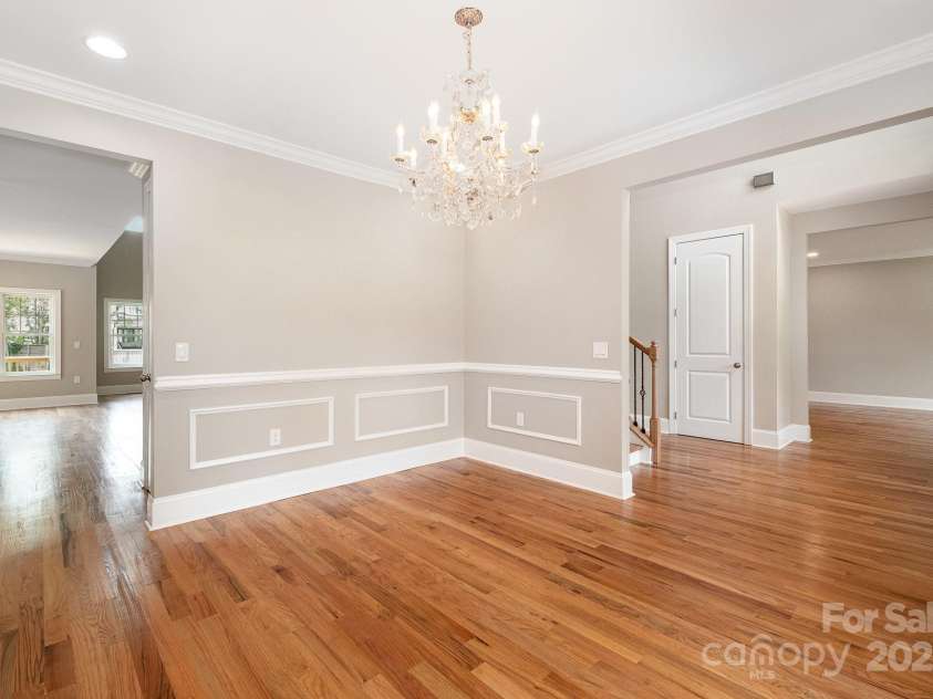 101 Mcalway Road, Charlotte, NC 28211.  MLS# CAR4275435, YatesRealty ID 896. 