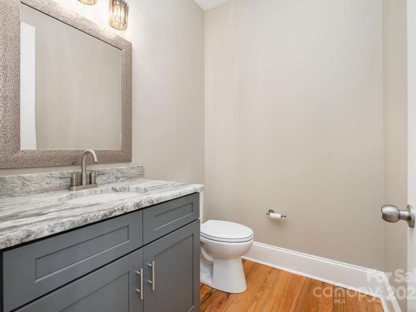 101 Mcalway Road, Charlotte, NC 28211.  MLS# CAR4275435, YatesRealty ID 896. 