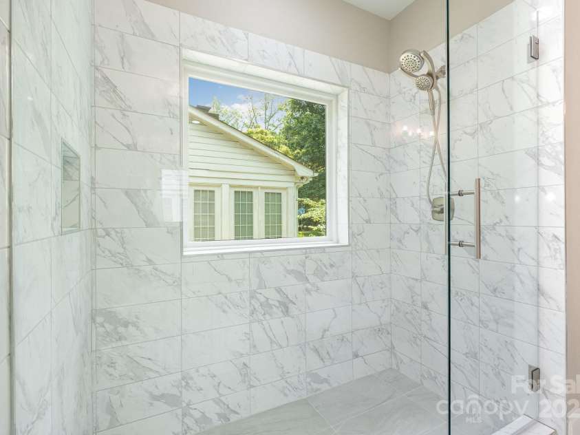 101 Mcalway Road, Charlotte, NC 28211.  MLS# CAR4275435, YatesRealty ID 896. 