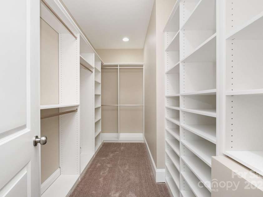 101 Mcalway Road, Charlotte, NC 28211.  MLS# CAR4275435, YatesRealty ID 896. 
