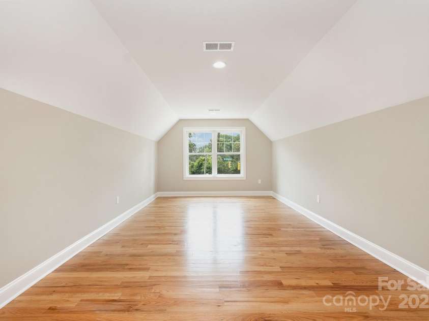 101 Mcalway Road, Charlotte, NC 28211.  MLS# CAR4275435, YatesRealty ID 896. 