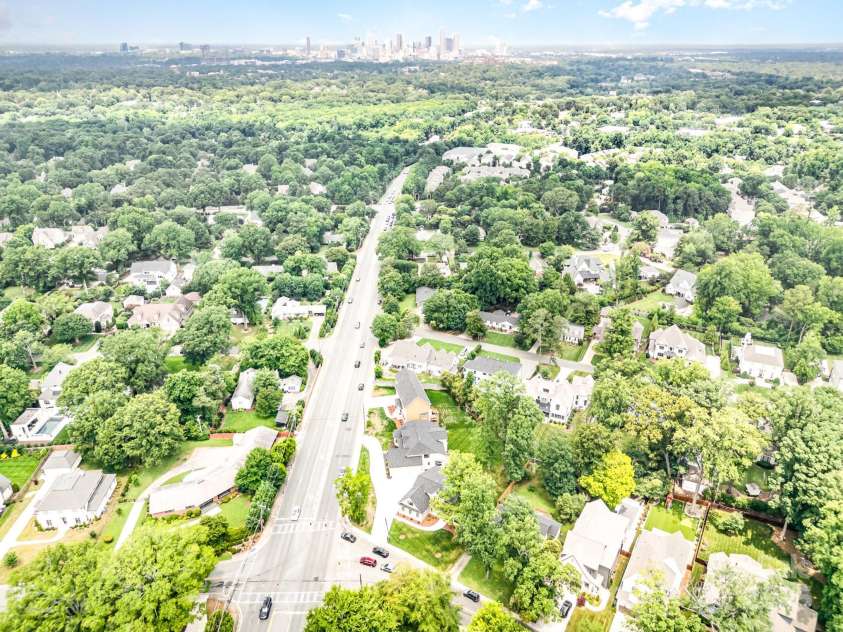 101 Mcalway Road, Charlotte, NC 28211.  MLS# CAR4275435, YatesRealty ID 896. 