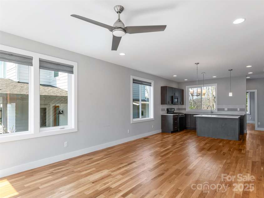 27 Mauricet Lane, Asheville, NC 28806.  MLS# CAR4321609, YatesRealty ID 896. 