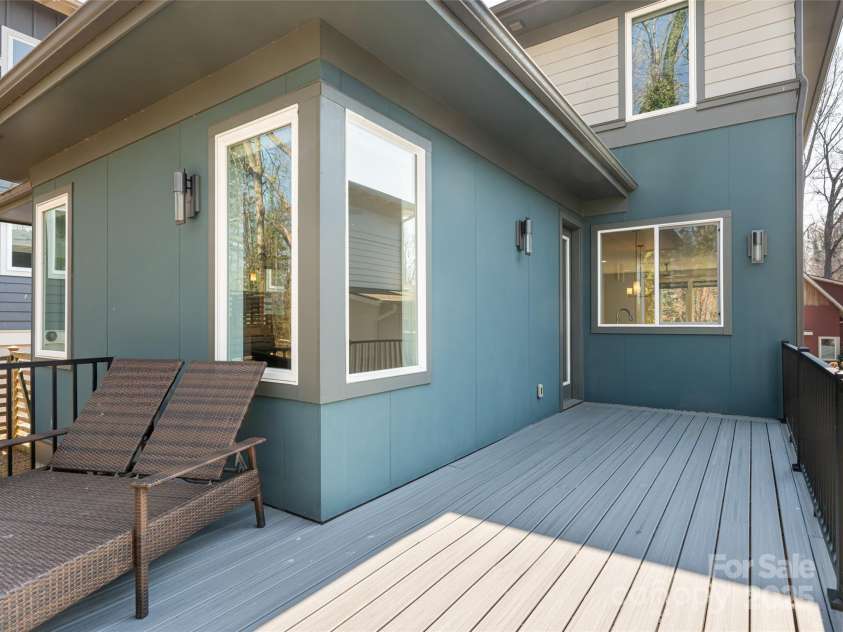 27 Mauricet Lane, Asheville, NC 28806.  MLS# CAR4321609, YatesRealty ID 896. 