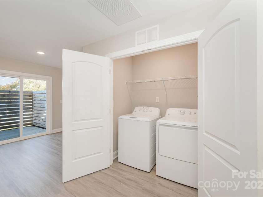 604 8th Street, Kannapolis, NC 28081.  MLS# CAR4318481, YatesRealty ID 896. 