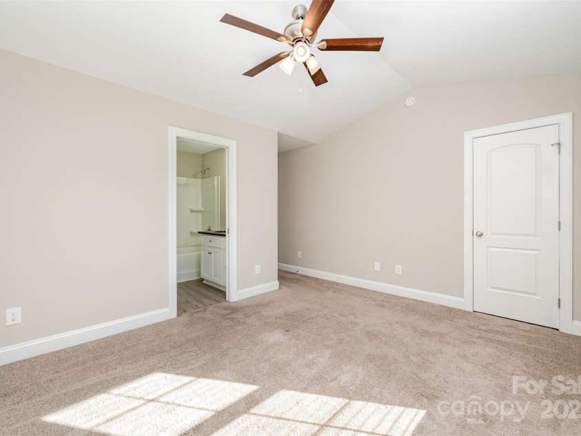 604 8th Street, Kannapolis, NC 28081.  MLS# CAR4318481, YatesRealty ID 896. 