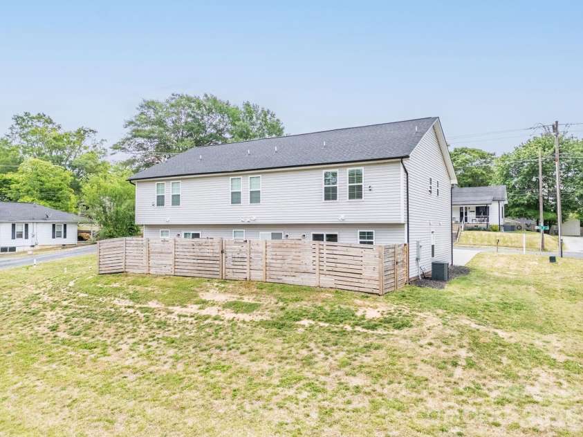 604 8th Street, Kannapolis, NC 28081.  MLS# CAR4378847, YatesRealty ID 896. 