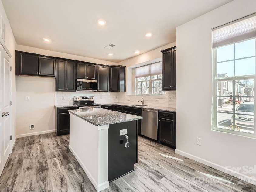 1111 Johns Walk Way, Belmont, NC 28012.  MLS# CAR4239700, YatesRealty ID 8960. 