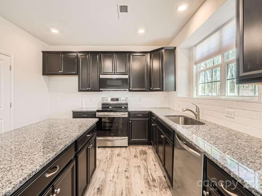 1111 Johns Walk Way, Belmont, NC 28012.  MLS# CAR4239700, YatesRealty ID 8960. 