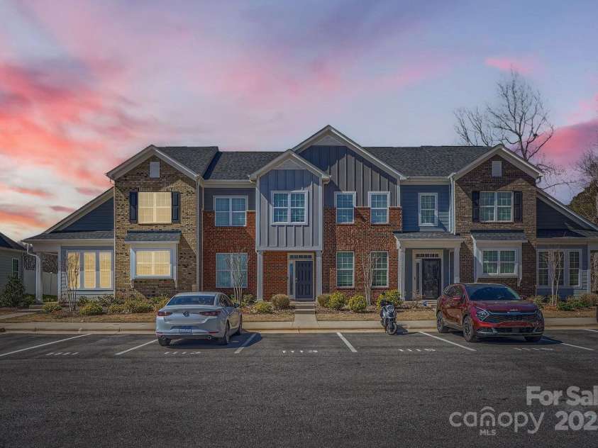 1111 Johns Walk Way, Belmont, NC 28012.  MLS# CAR4239700, YatesRealty ID 8960. 