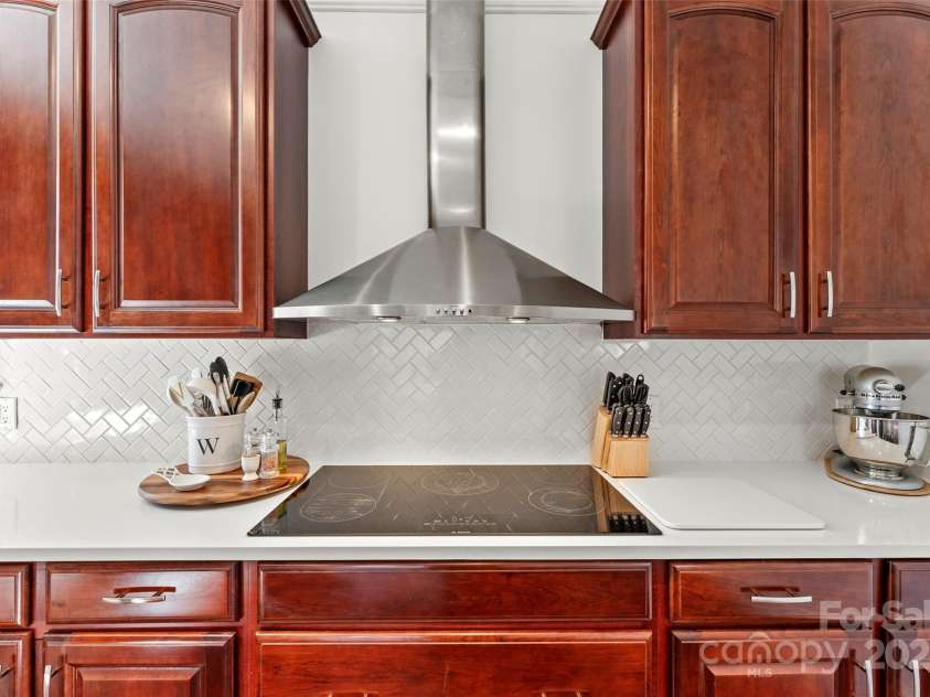 28 Sovereign Lane, Fairview, NC 28730.  MLS# CAR4226079, YatesRealty ID 8961. More updates..