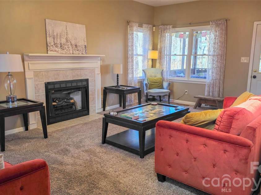 28 Sweetbriar Court, Asheville, NC 28803.  MLS# CAR4343208, YatesRealty ID 8961. 