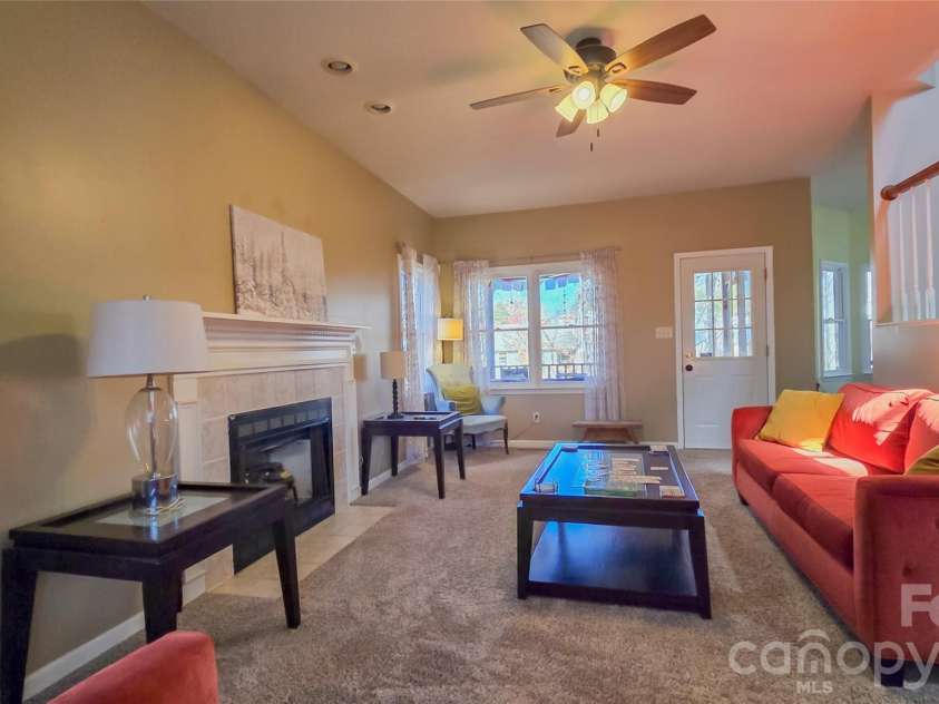 28 Sweetbriar Court, Asheville, NC 28803.  MLS# CAR4343208, YatesRealty ID 8961. 