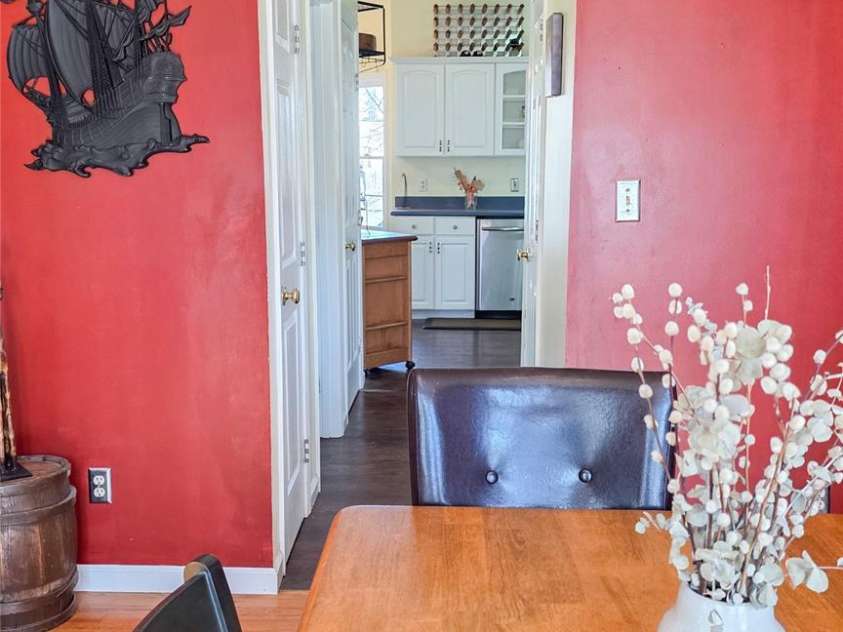 28 Sweetbriar Court, Asheville, NC 28803.  MLS# CAR4343208, YatesRealty ID 8961. 