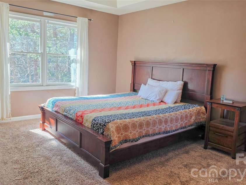 28 Sweetbriar Court, Asheville, NC 28803.  MLS# CAR4343208, YatesRealty ID 8961. 