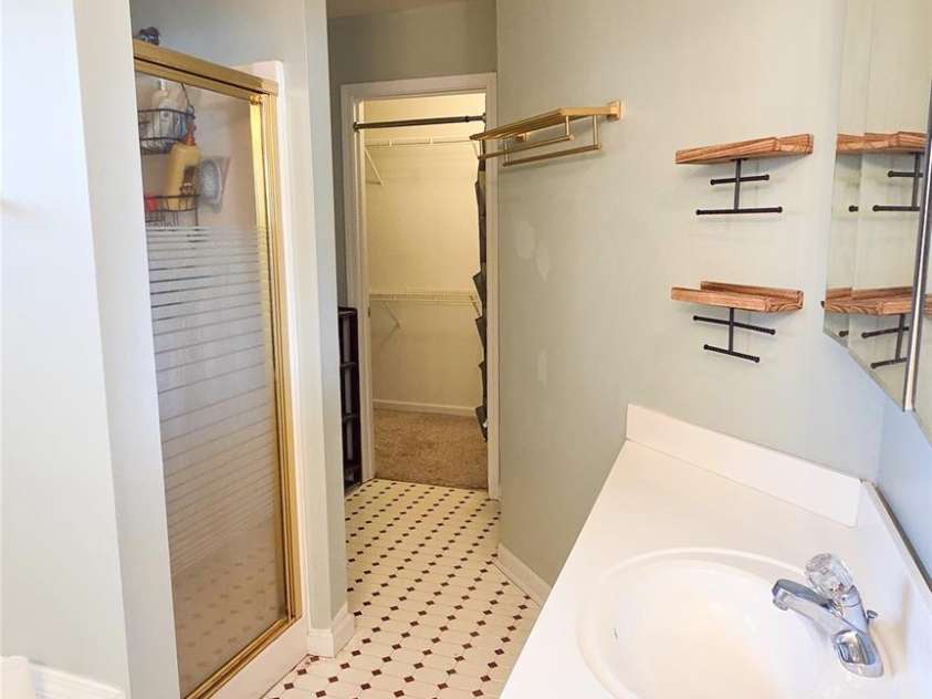 28 Sweetbriar Court, Asheville, NC 28803.  MLS# CAR4343208, YatesRealty ID 8961. 