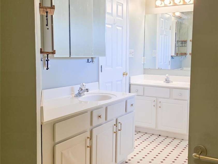 28 Sweetbriar Court, Asheville, NC 28803.  MLS# CAR4343208, YatesRealty ID 8961. 