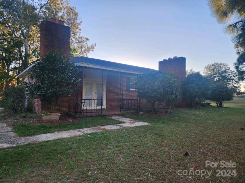 25606 Hwy 151 Highway, McBee, SC 29101.  MLS# CAR4192508, YatesRealty ID 8962. Front