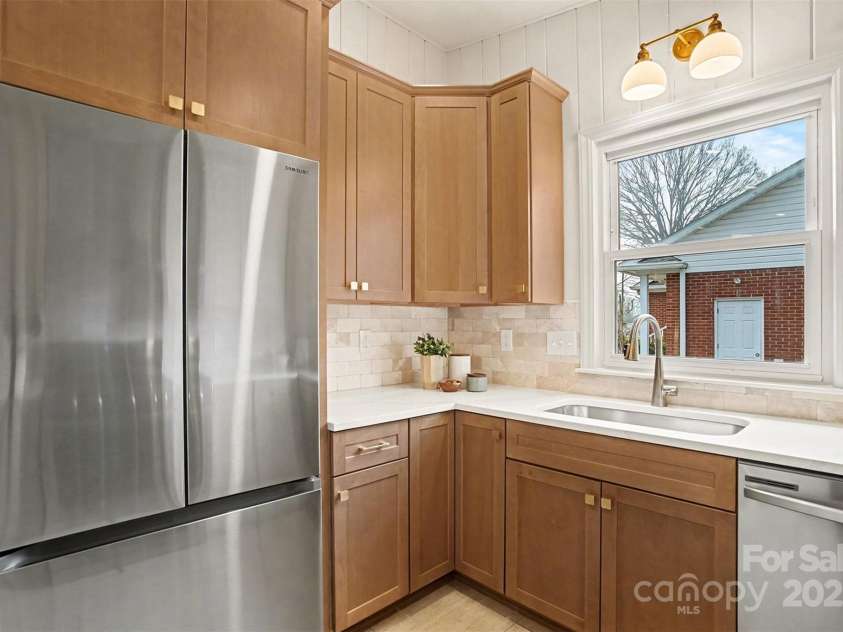 6738 Starcrest Drive, Charlotte, NC 28210.  MLS# CAR4333607, YatesRealty ID 8962. 
