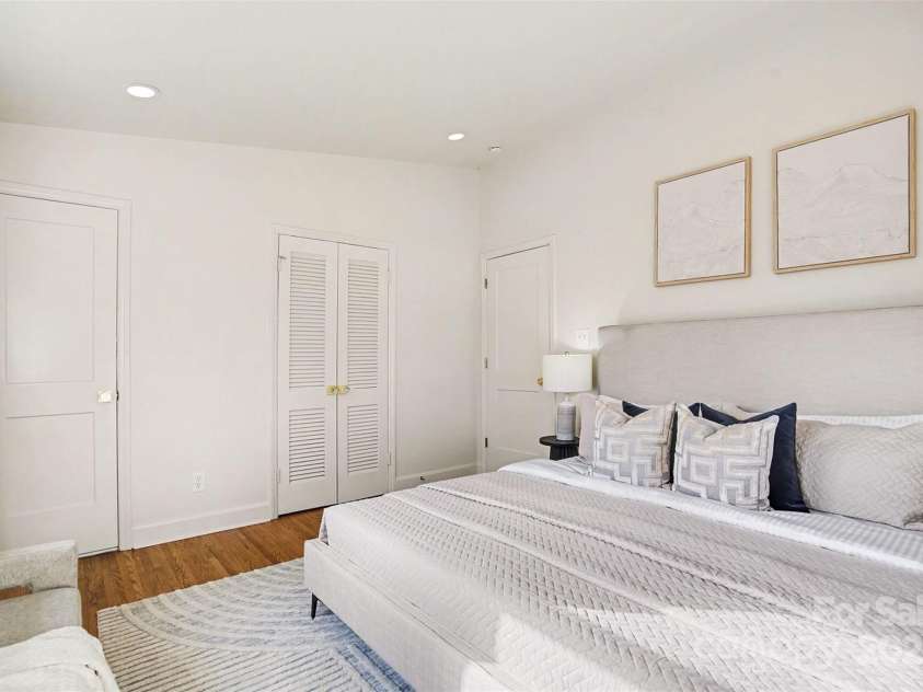 6738 Starcrest Drive, Charlotte, NC 28210.  MLS# CAR4333607, YatesRealty ID 8962. 