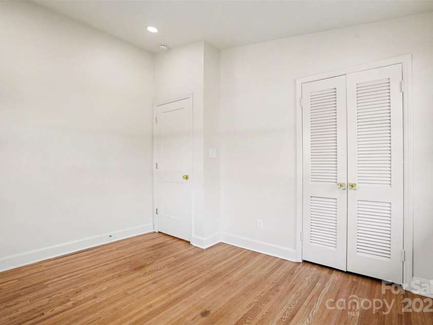 6738 Starcrest Drive, Charlotte, NC 28210.  MLS# CAR4333607, YatesRealty ID 8962. 