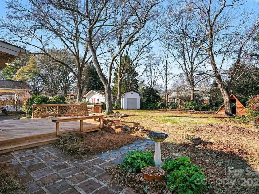 6738 Starcrest Drive, Charlotte, NC 28210.  MLS# CAR4333607, YatesRealty ID 8962. 