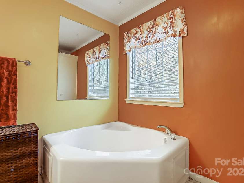 4450 Dobys Bridge Road, Fort Mill, SC 29707.  MLS# CAR4203686, YatesRealty ID 8963. 