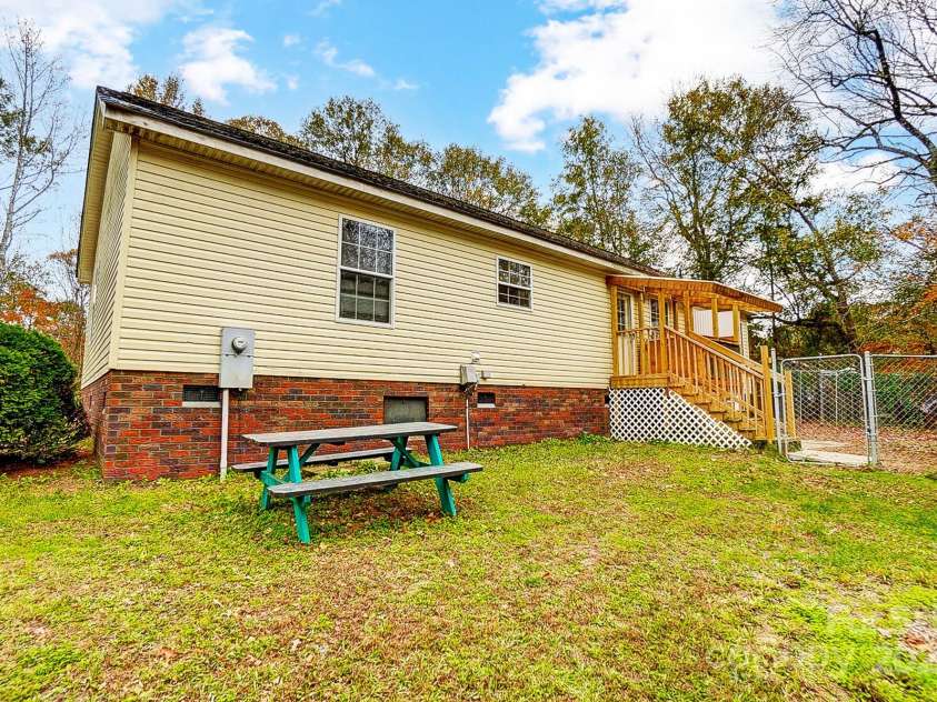 4450 Dobys Bridge Road, Fort Mill, SC 29707.  MLS# CAR4203686, YatesRealty ID 8963. 