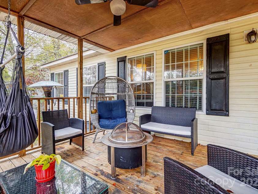 4450 Dobys Bridge Road, Fort Mill, SC 29707.  MLS# CAR4203686, YatesRealty ID 8963. 