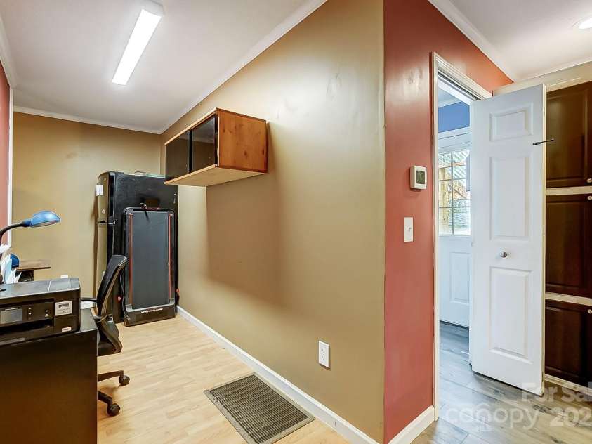 4450 Dobys Bridge Road, Fort Mill, SC 29707.  MLS# CAR4203686, YatesRealty ID 8963. Flex space