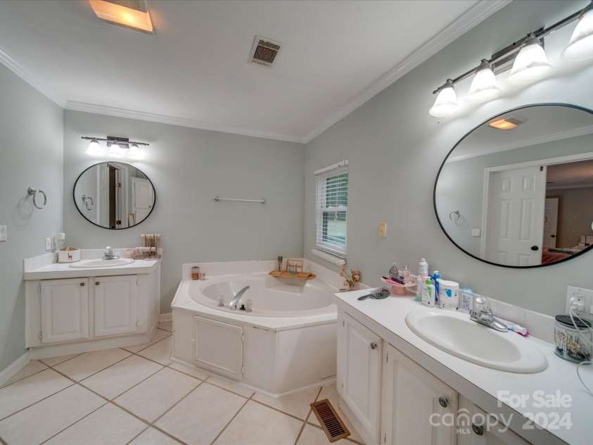 540 Harbor Road, Norwood, NC 28128.  MLS# CAR4182379, YatesRealty ID 8964. 