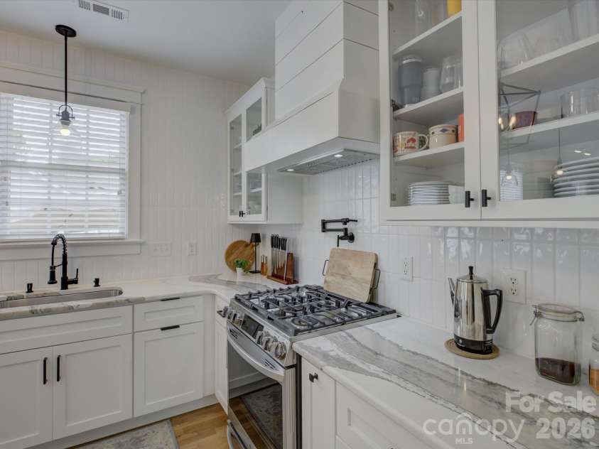 1305 Barnett Woods Crossing, Fort Mill, SC 29708.  MLS# CAR4363632, YatesRealty ID 8965. 