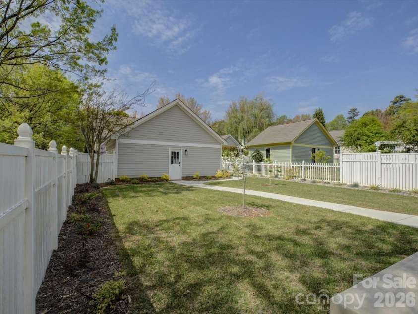 1305 Barnett Woods Crossing, Fort Mill, SC 29708.  MLS# CAR4363632, YatesRealty ID 8965. 