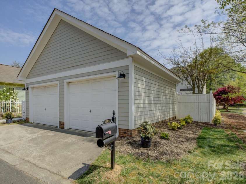1305 Barnett Woods Crossing, Fort Mill, SC 29708.  MLS# CAR4363632, YatesRealty ID 8965. 