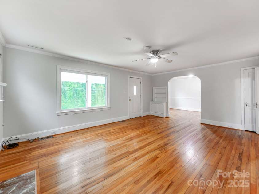 1113 Gregory Lane, Statesville, NC 28677.  MLS# CAR4243559, YatesRealty ID 8966. 