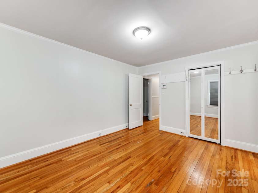 1113 Gregory Lane, Statesville, NC 28677.  MLS# CAR4243559, YatesRealty ID 8966. 