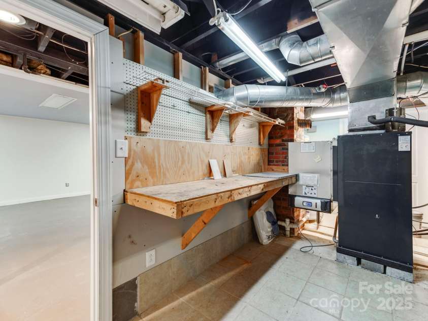 1113 Gregory Lane, Statesville, NC 28677.  MLS# CAR4243559, YatesRealty ID 8966. 