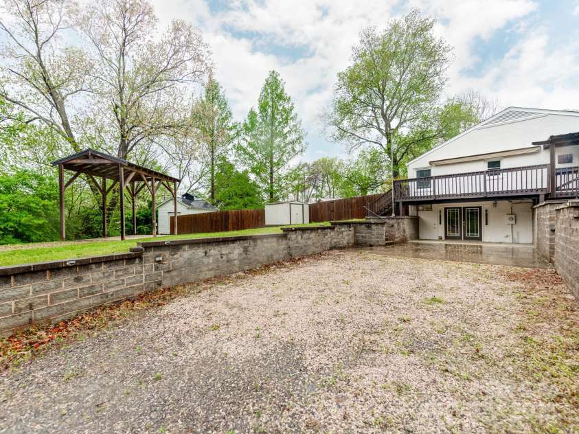 1113 Gregory Lane, Statesville, NC 28677.  MLS# CAR4243559, YatesRealty ID 8966. 