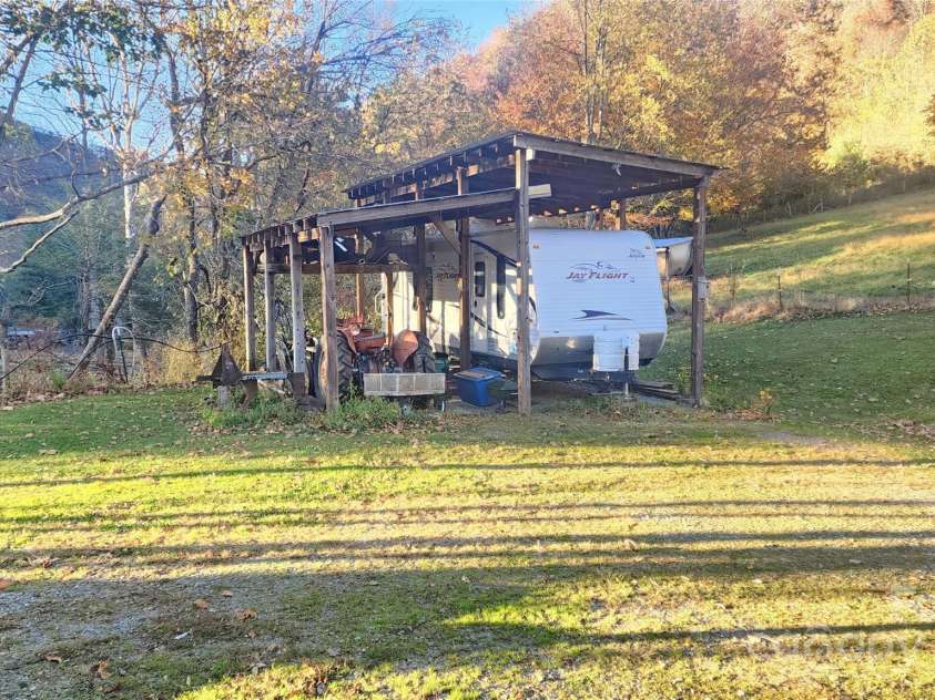 141 Hungry Creek Road, Canton, NC 28716.  MLS# CAR4316730, YatesRealty ID 8966. 