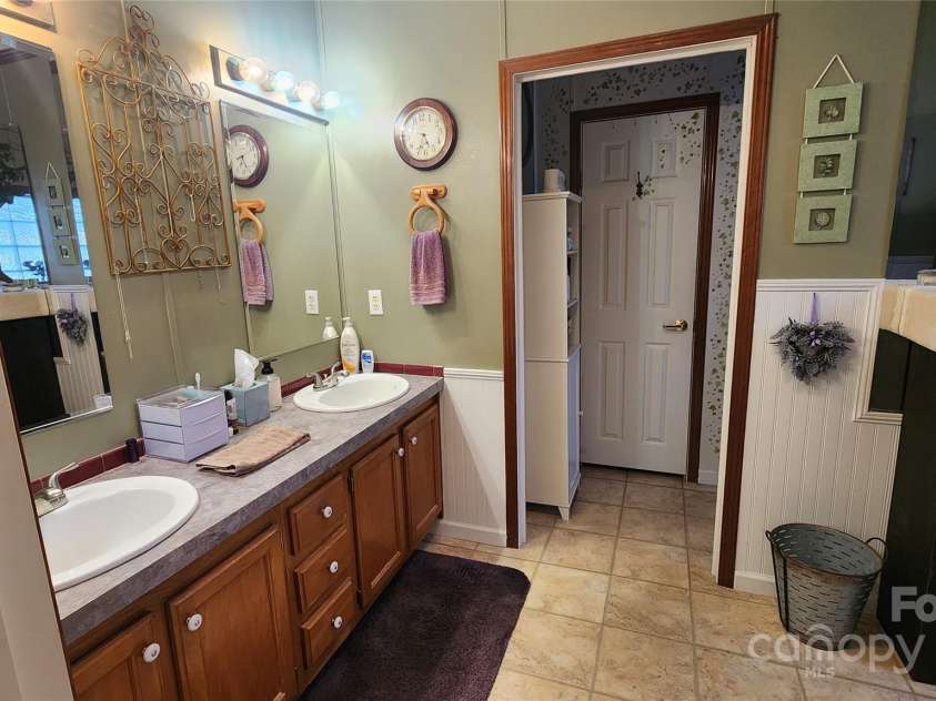 141 Hungry Creek Road, Canton, NC 28716.  MLS# CAR4316730, YatesRealty ID 8966. 