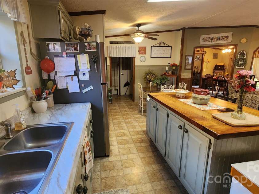 141 Hungry Creek Road, Canton, NC 28716.  MLS# CAR4316730, YatesRealty ID 8966. 